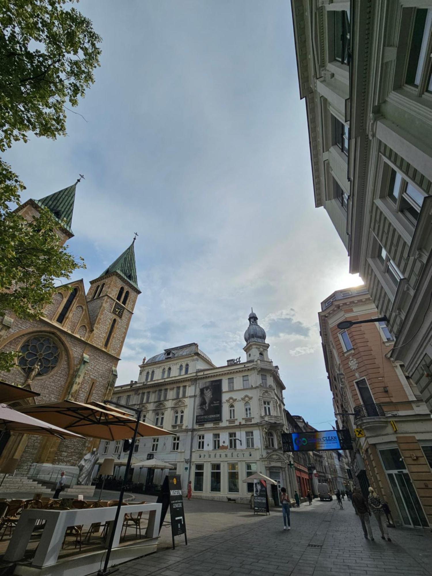 Leopold Chillout Hostel ซาราเยโว ภายนอก รูปภาพ