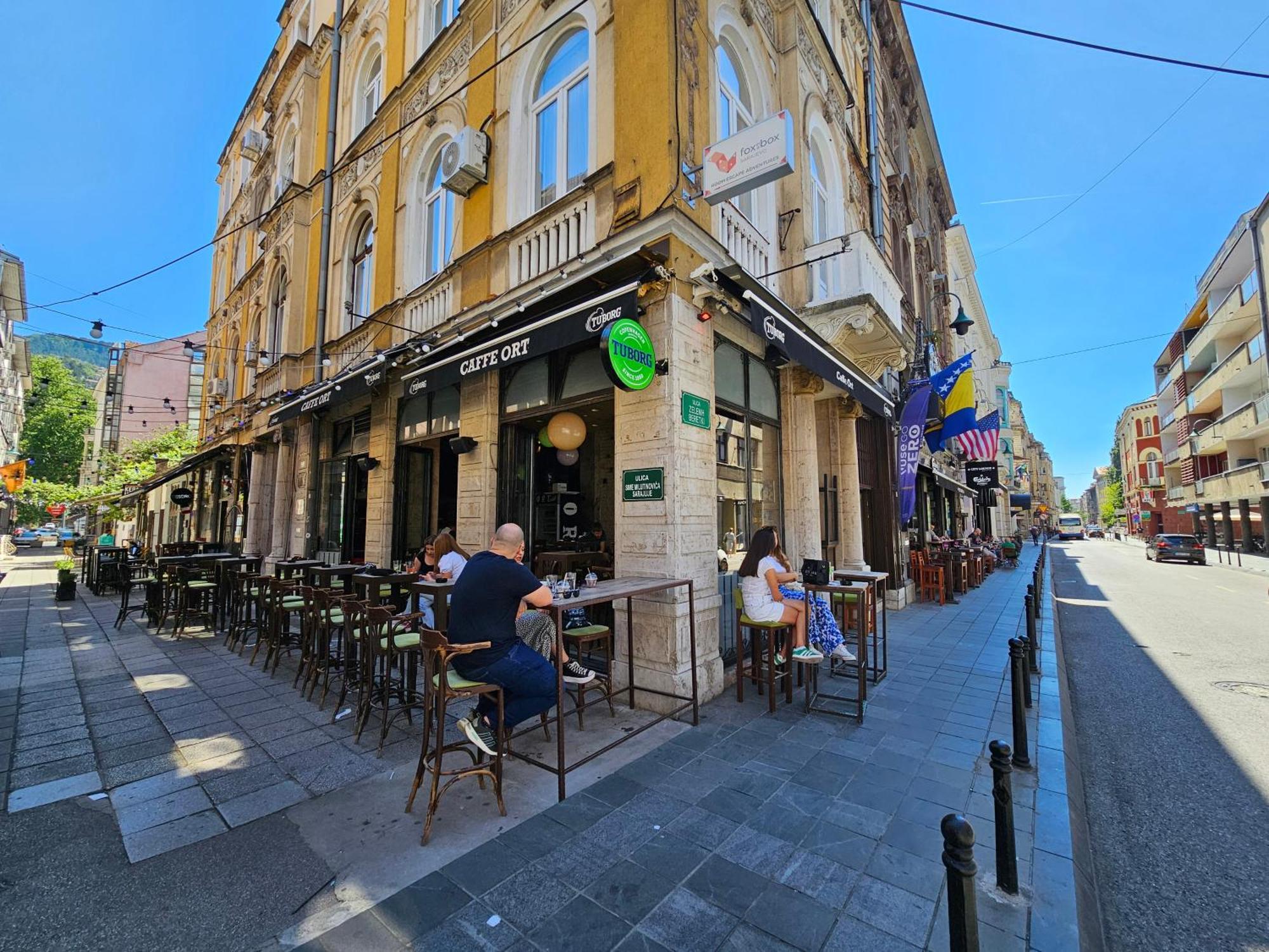 Leopold Chillout Hostel ซาราเยโว ภายนอก รูปภาพ