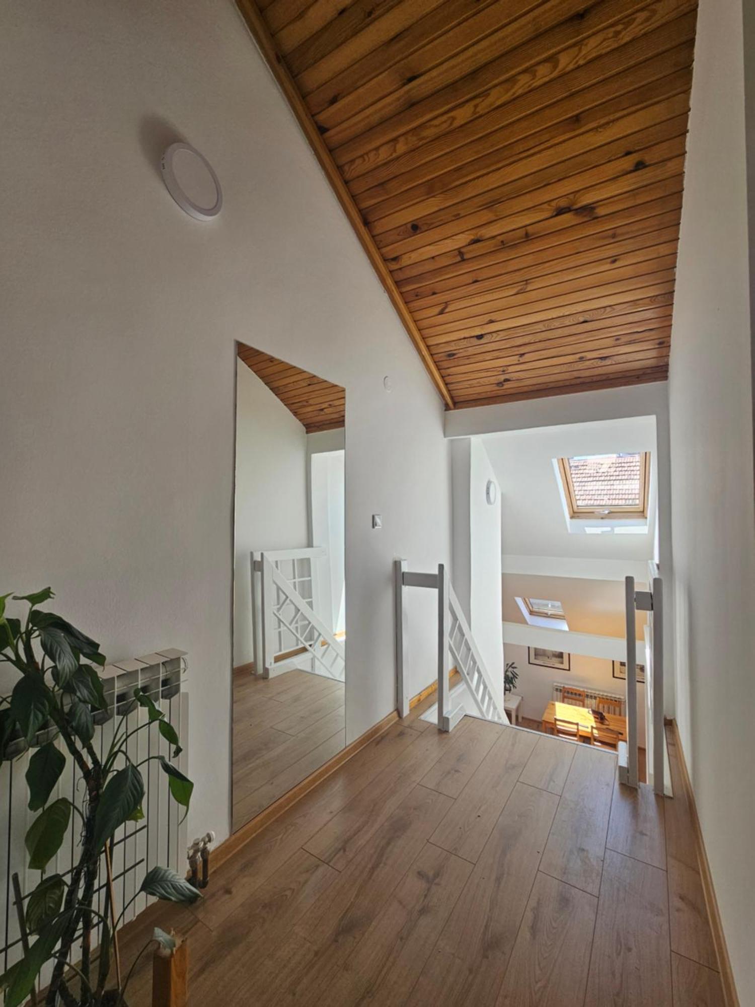 Leopold Chillout Hostel ซาราเยโว ภายนอก รูปภาพ
