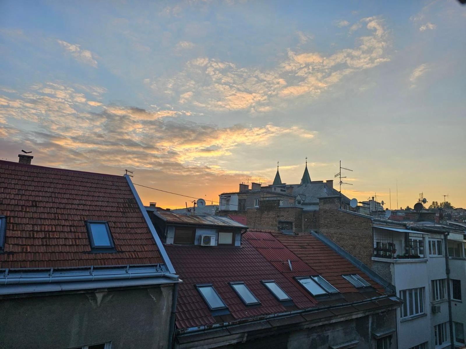 Leopold Chillout Hostel ซาราเยโว ภายนอก รูปภาพ